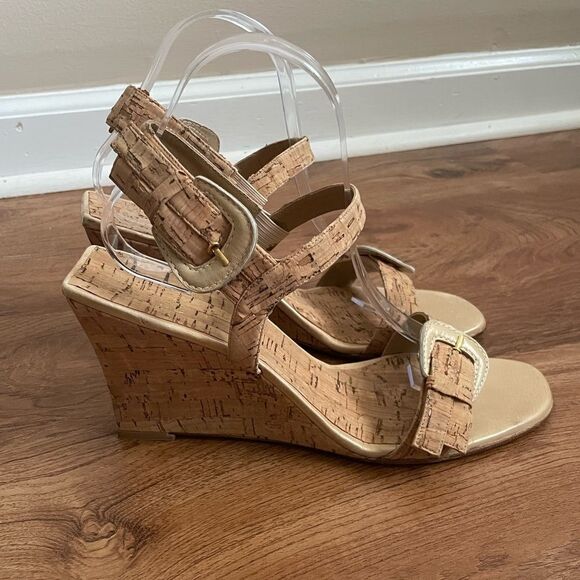 Stuart Weitzman cork wedges - Picture 11 of 13